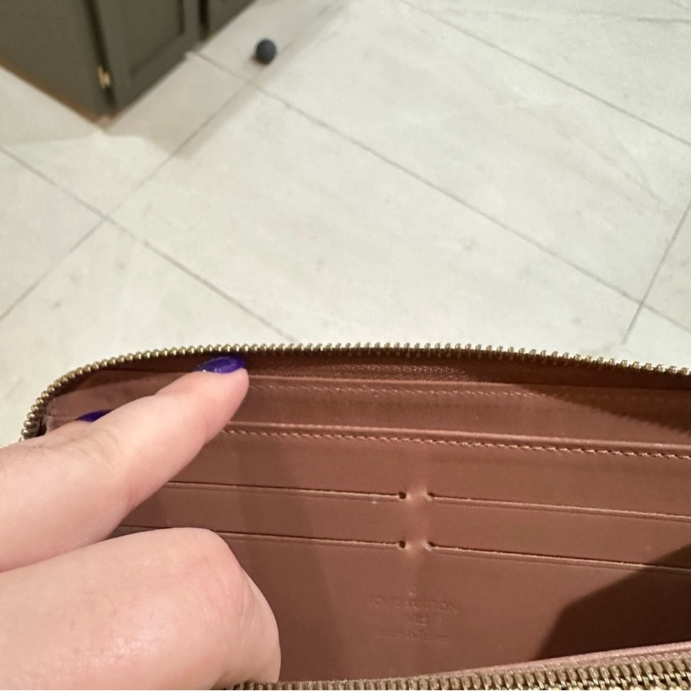 Louis Vuitton Vernis Zippy Wallet - Picture 4 of 13